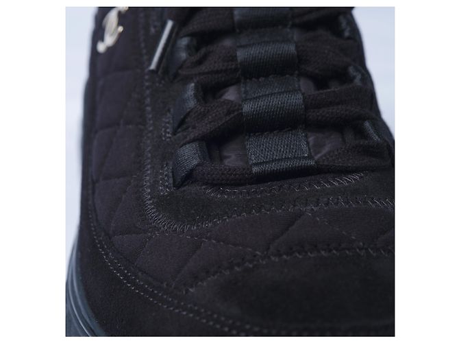 Chanel Interlocking CC Logo Sneakers Schwarz - Ansicht 6