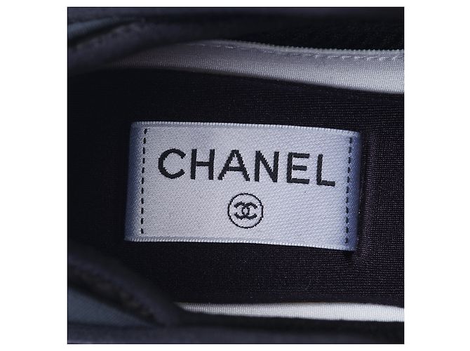 Chanel Interlocking CC Logo Sneakers Schwarz - Ansicht 8