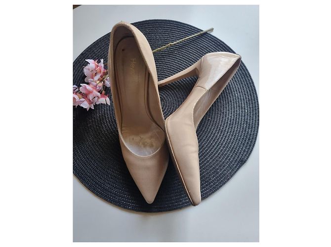 Autre Marque Beige Lackleder- und Stoffpumps - Ansicht 2