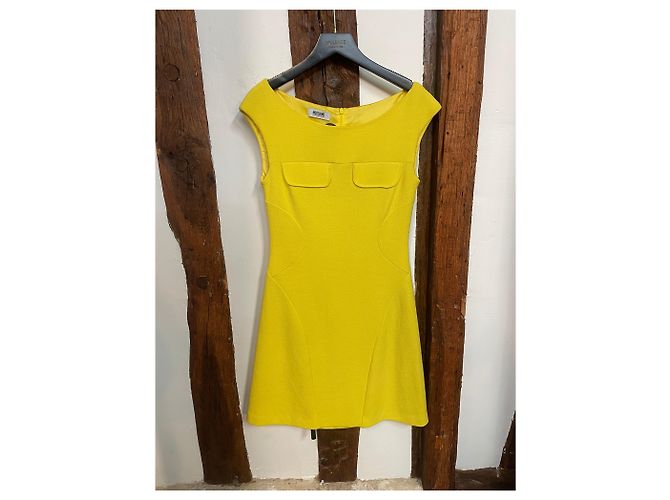Vestido estructurado amarillo Moschino Cheap and Chic – Talla IT 40 - vista 2