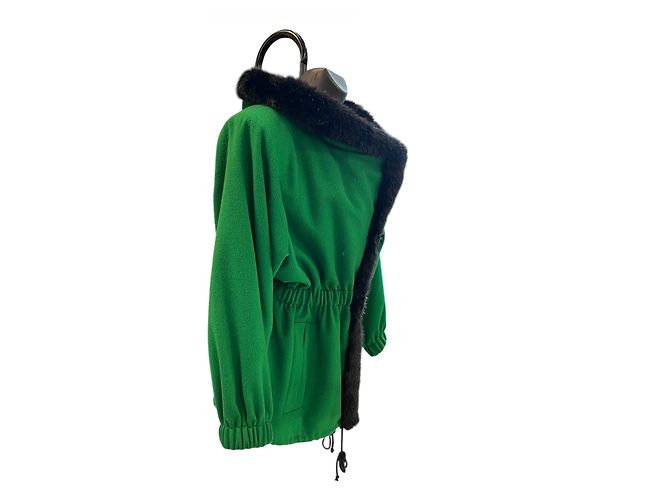 Cappotto corto in pelliccia e lana verde e nero Yves Saint Laurent - vista 3