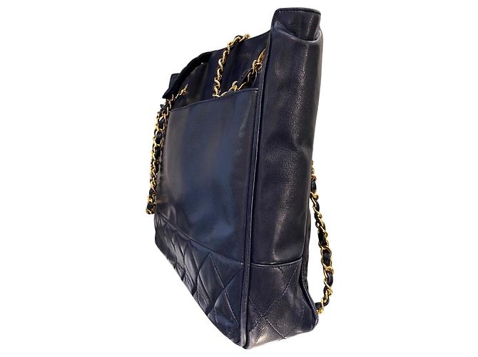Timeless Borsa in Pelle di Agnello Blu Navy Chanel 2003 - vista 3