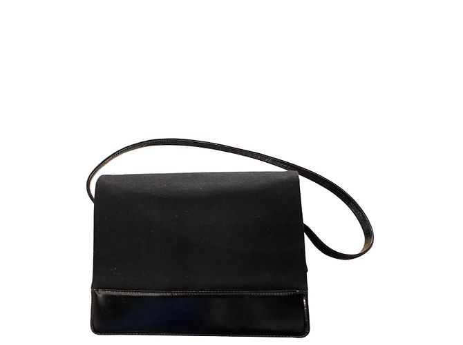 Chanel-Handtasche 1997 aus schwarzem Stoff - Ansicht 4