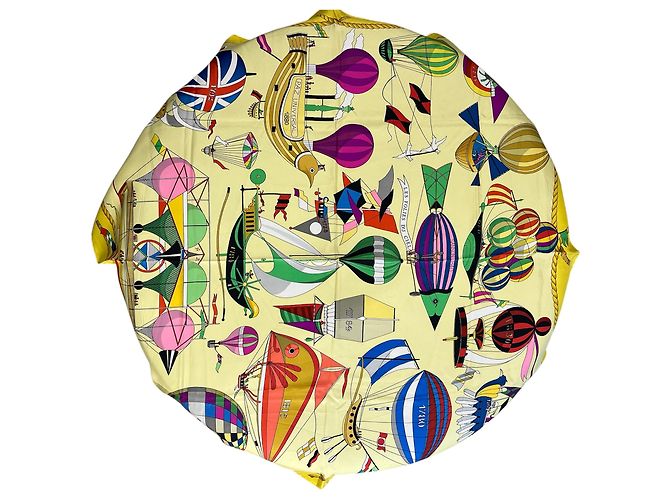 Bufanda de seda Hermès LES FOLIES DU CIEL - vista 2