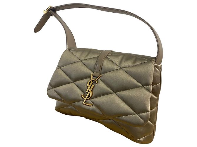Saint Laurent Le 5 à 7 in Satin - vista 5