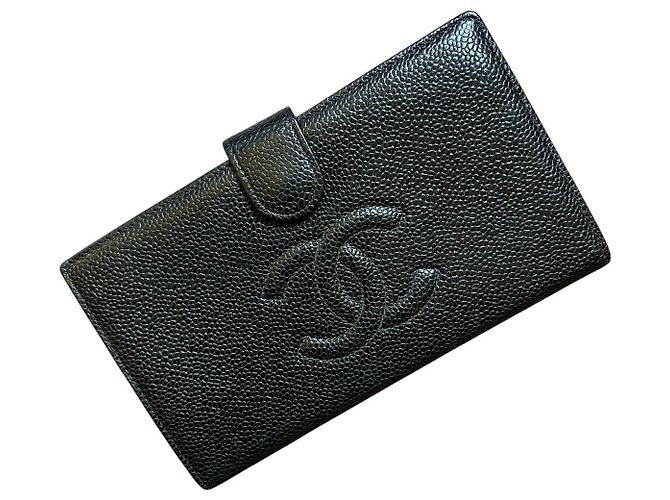 Cartera de cuero graneado Chanel con logo CC - vista 2
