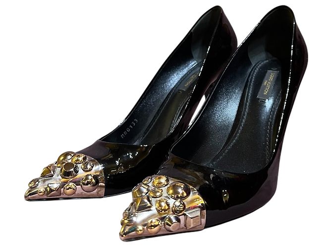 Tacchi in pelle nera Louis Vuitton - vista 2