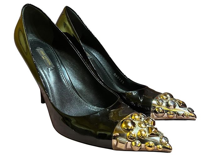 Tacchi in pelle nera Louis Vuitton - vista 4
