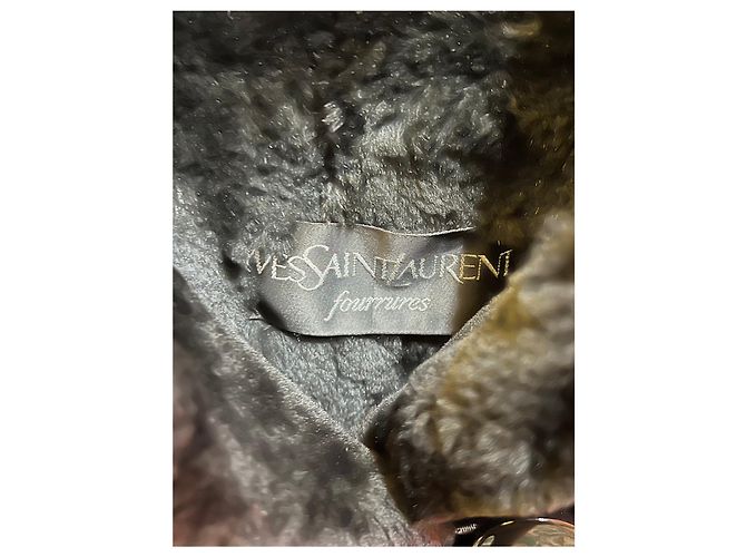 Abrigo de piel roja Yves Saint Laurent - vista 3
