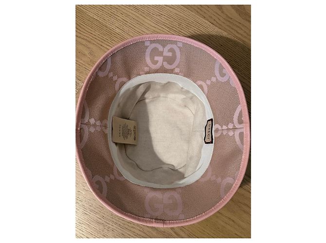 Cappello bucket Gucci GG Supreme in tela beige e pelle rosa - vista 4