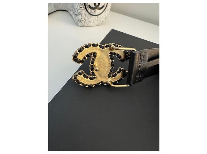 Chanel Schwarzer Leder- und Goldgürtel Golden - Ansicht 4