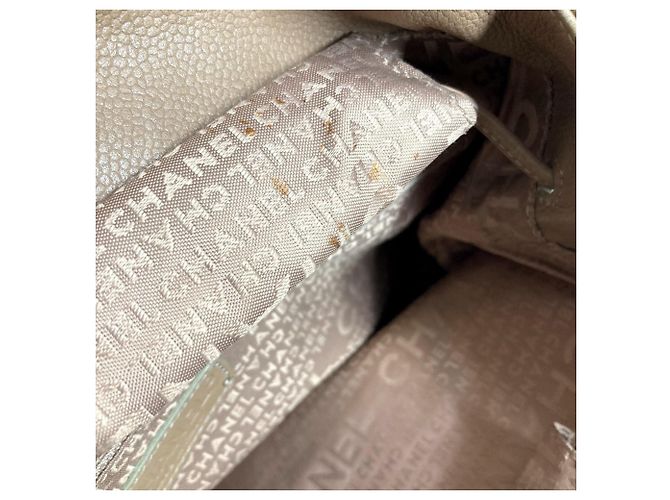 Pochette in pelle dorata Louis Vuitton D'oro - vista 13