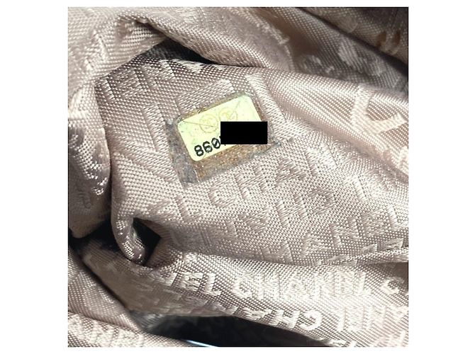 Pochette in pelle dorata Louis Vuitton D'oro - vista 14