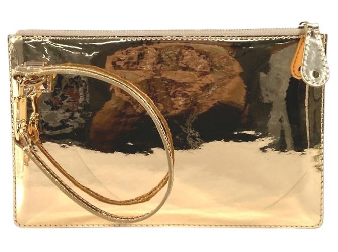 Pochette in pelle dorata Louis Vuitton D'oro - vista 2