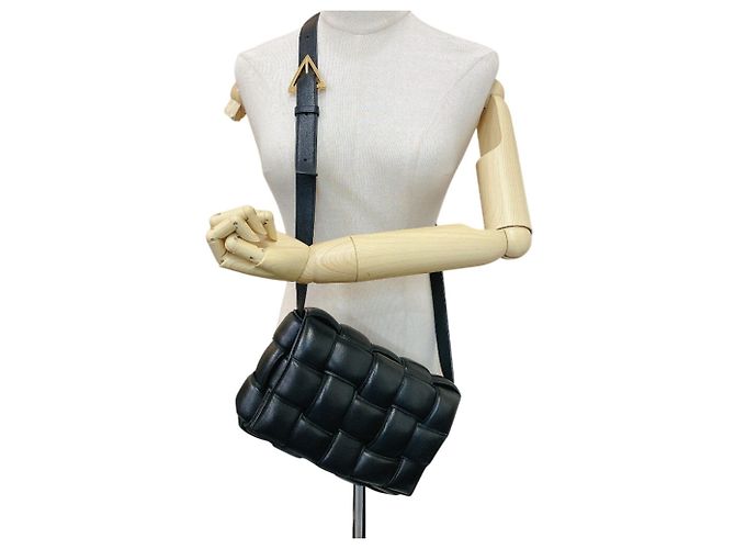 Borsa a Spalla Intrecciato Padded Cassette di Bottega Veneta Nero - vista 10