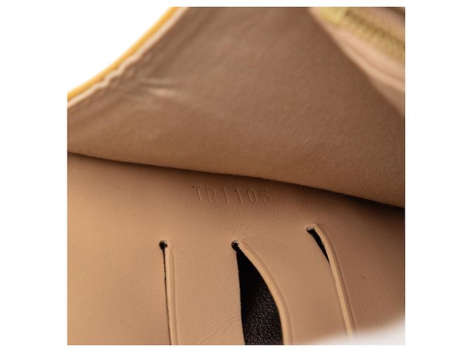 Louis Vuitton Ana in Vernis Monogram Beige - vista 6