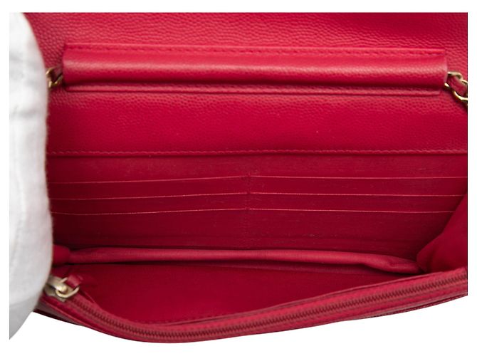 Carteira Boy em Couro Caviar Matelassê Vermelha Chanel com Corrente Vermelho - vista 4