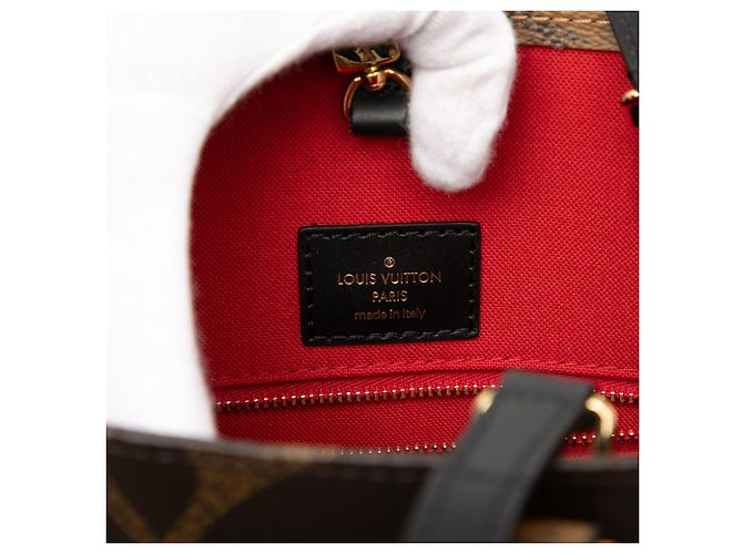 Louis Vuitton Monogram Gigante Marrone OnTheGo MM - vista 5