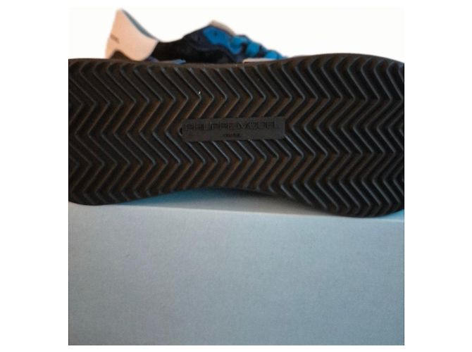 Philippe Model Sneakers basse in pelle e camoscio con camouflage blu Nero Bianco - vista 7