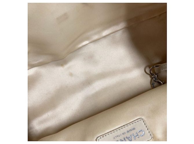 Borsa matelassé Chanel East West CC Coco Mark Logo Nero Beige - vista 13