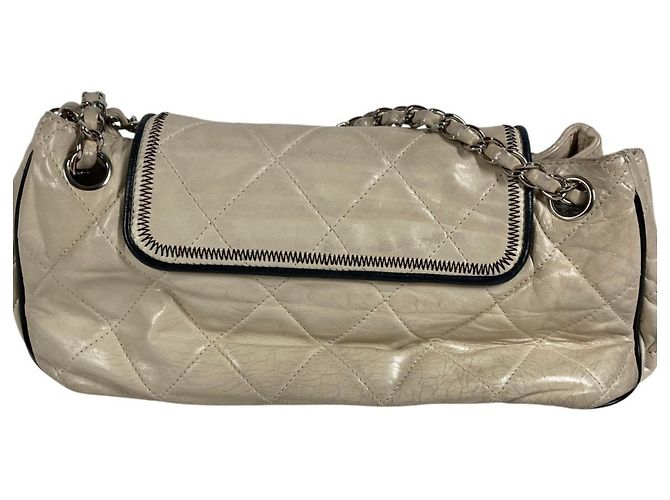 Borsa matelassé Chanel East West CC Coco Mark Logo Nero Beige - vista 3