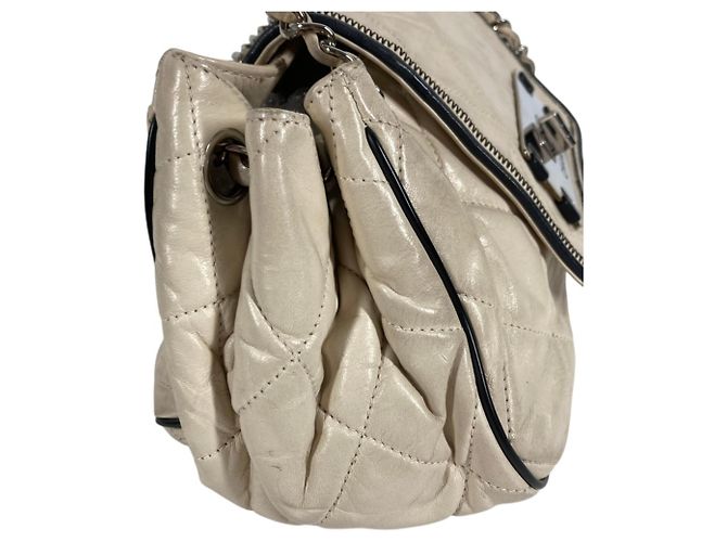 Borsa matelassé Chanel East West CC Coco Mark Logo Nero Beige - vista 4
