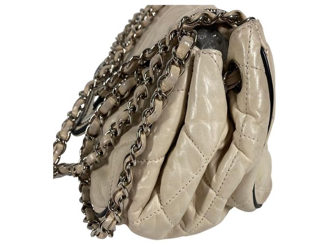 Borsa matelassé Chanel East West CC Coco Mark Logo Nero Beige - vista 5
