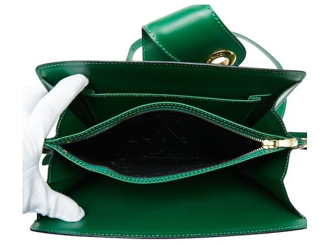 Borsa a tracolla Louis Vuitton Epi Capucines in Verde Borneo - vista 7