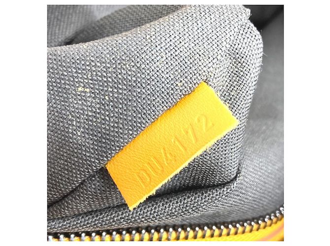 Borsa Keepall Bandoulière 45 Damier Infini Louis Vuitton Giallo - vista 13