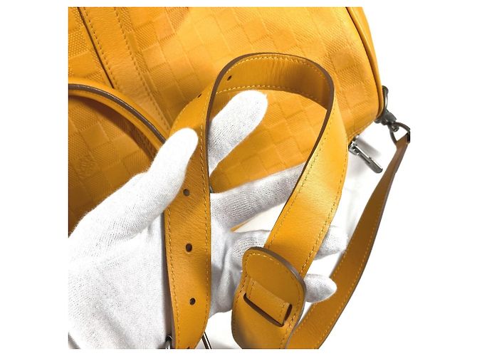 Borsa Keepall Bandoulière 45 Damier Infini Louis Vuitton Giallo - vista 16
