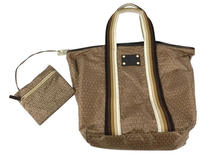 Zucchino Borsa in nylon beige Fendi 7VA240 - vista 13