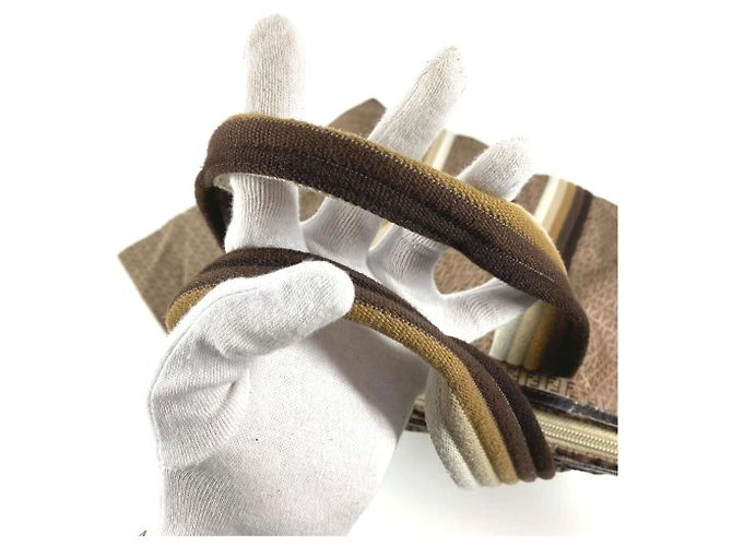 Zucchino Borsa in nylon beige Fendi 7VA240 - vista 15