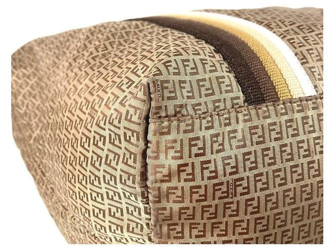 Zucchino Borsa in nylon beige Fendi 7VA240 - vista 9