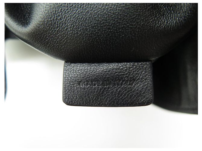 Céline NUOVO RARO BORSO A MANO CELINE STRAP BOX CON MANIGLIA IN CUOIO DI CROCODRILO Nero - vista 15