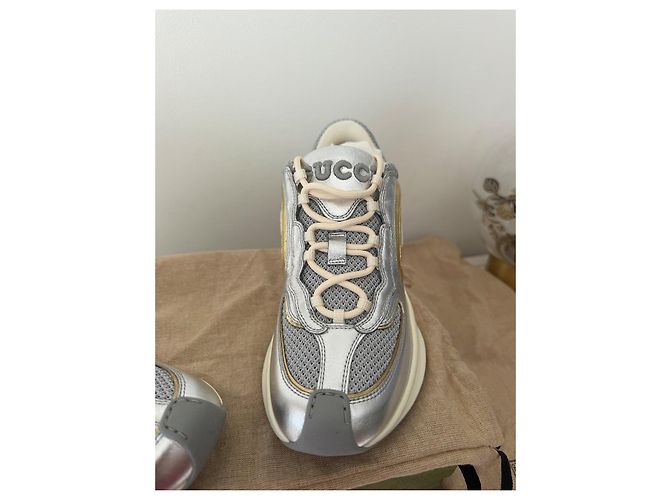 Sneakers Gucci in pelle e rete argentate e dorate D'oro Grigio Silver hardware - vista 4