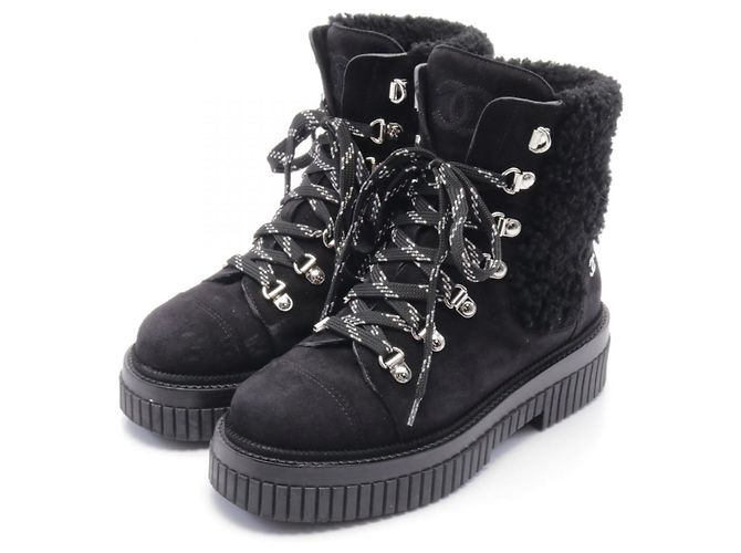 Timeless Botas Boa de Suede Matelassé Chanel Negro - vista 3