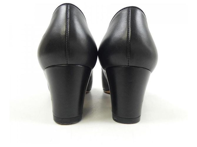 Timeless Chanel Pumps aus Lammfell und Lackleder Schwarz - Ansicht 5
