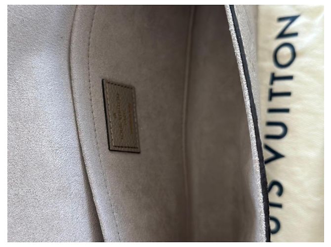 Pochette Félicie Louis Vuitton Pochette Felicie Monogram Empreinte Borsa in Pelle Beige - vista 7