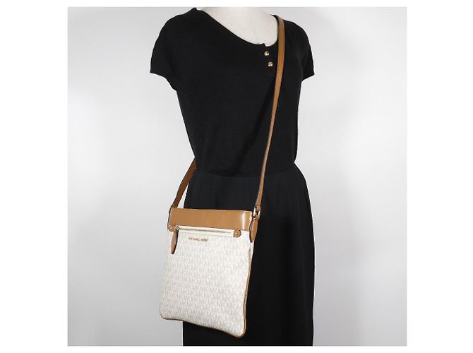 Borsa a Spalla Connie in PVC Michael Kors Marrone Bianco - vista 15