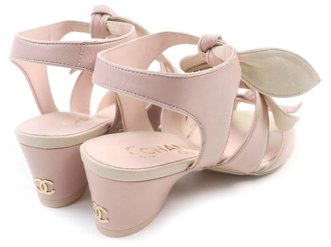 Sandálias de couro Chanel G35297 Rosa - vista 3