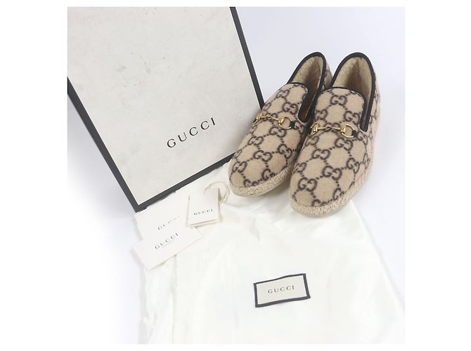 Mocassini Mouton Horsebit con logo GG di Gucci Beige - vista 2