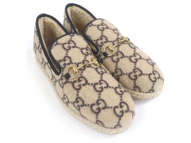 Mocassini Mouton Horsebit con logo GG di Gucci Beige - vista 3