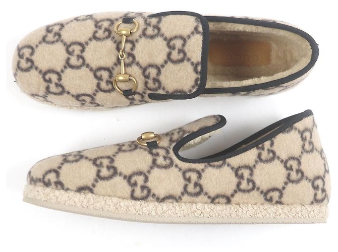 Mocassini Mouton Horsebit con logo GG di Gucci Beige - vista 4