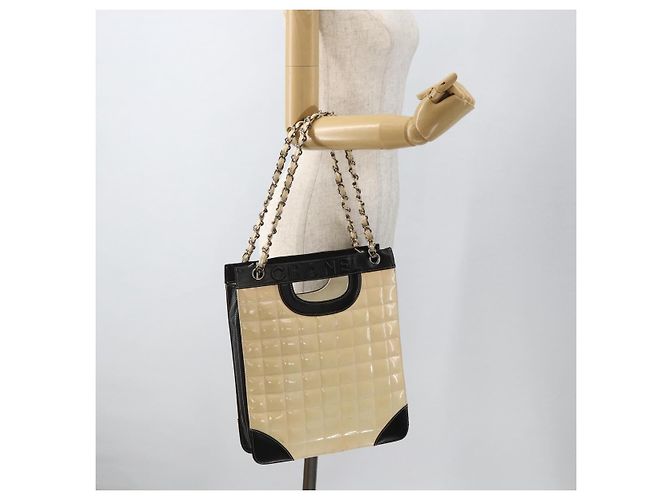 CHANEL Choco Bar Schultertasche aus lackiertem Leder Beige Silber CC Auth BA11764A - Ansicht 22