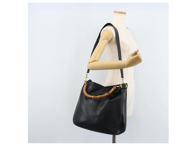 Borsa a Spalla Gucci Bamboo in Pelle 2 in 1 Nero Oro 001 3444 1577 Auth 174580 - vista 24