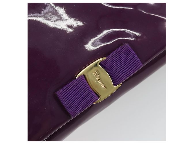 Borsa Vala Chain in pelle verniciata viola e oro Auth ARZ899 di Salvatore Ferragamo - vista 15