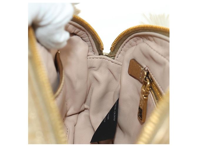 Borsa a spalla PRADA in pelliccia beige oro Auth BAZ731SM D'oro - vista 26