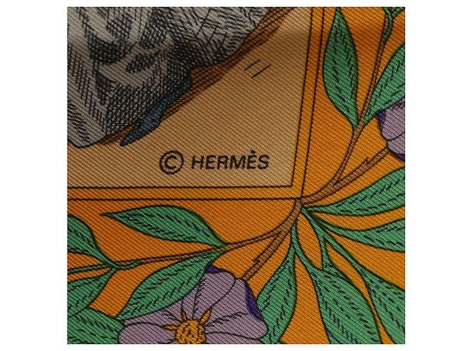 Hermès HERMES Sciarpa Carré 90 "COSTUMI DEI DEPARTAMENTI" Sete Gialla Auth 174178A Giallo - vista 11