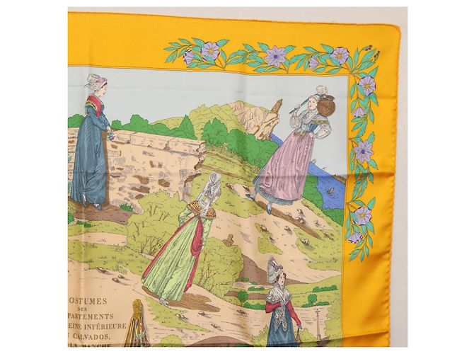 Hermès HERMES Sciarpa Carré 90 "COSTUMI DEI DEPARTAMENTI" Sete Gialla Auth 174178A Giallo - vista 4