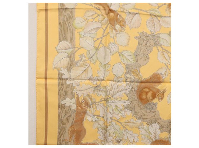 Hermès Foulard HERMES Carre 90 ""CASSE NOISETTE"" Seta Gialla Auth 174180A Giallo - vista 17
